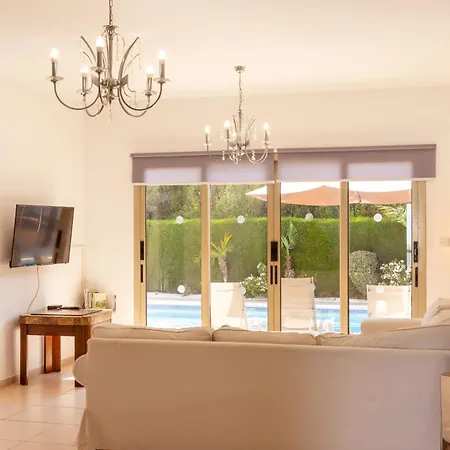 Shanta Villa *